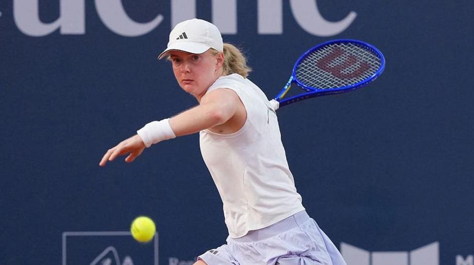 Francesca Jones Defends Palermo Tennis Title — Keighley news photo (BBC Leeds & West Yorkshire)